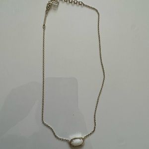Kendra Scott necklace